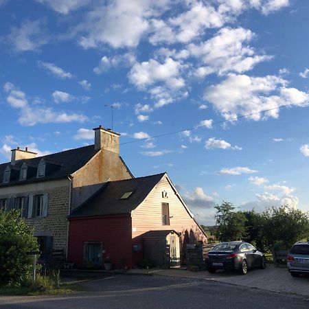 Gite La Maison La Saint-Aubin-d'Aubigne Extérieur photo