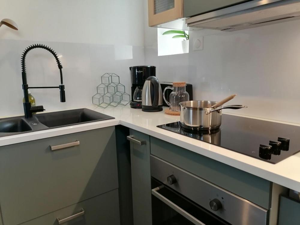 Gite La Maison La Saint-Aubin-d'Aubigne Extérieur photo