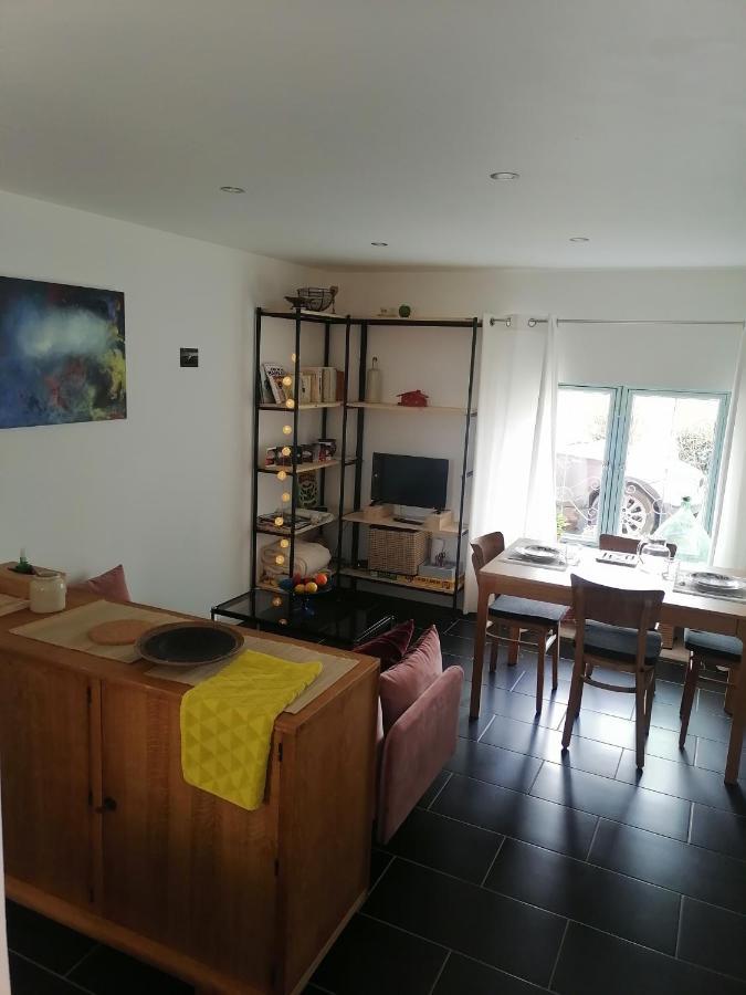 Gite La Maison La Saint-Aubin-d'Aubigne Extérieur photo
