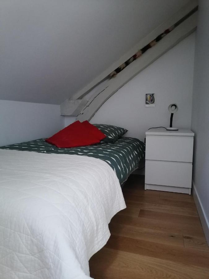 Gite La Maison La Saint-Aubin-d'Aubigne Extérieur photo